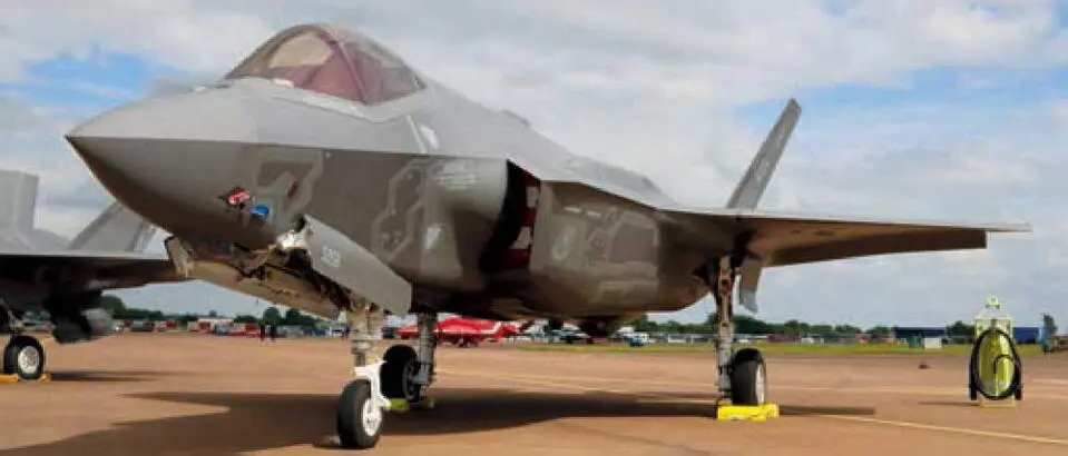 F35A 125058 из состава 61й истребительной эскадрильи ВВС США на - фото 36