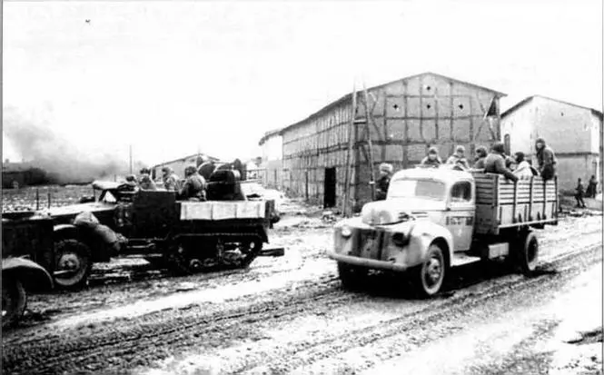 Грузовой автомобиль Форд G8T на фронтовой дороге 1й Белорусский фронт 1945 - фото 96