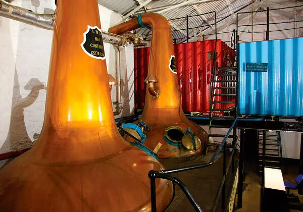 Перегонные кубы из меди основа легендарного качества Дистиллерия Glenrothes - фото 5