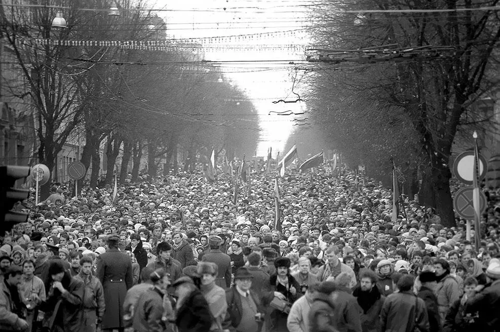 Митинг во время январских событий в Вильнюсе 1316 января 1991 года Как бы - фото 3