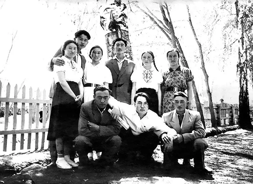 Одноклассники 1958 г Яковлева на посту руководителя республиканской партийной - фото 26
