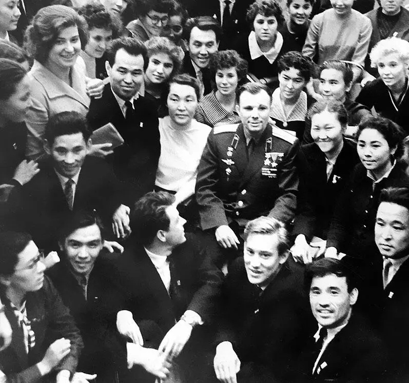 На VIII Всемирном фестивале молодежи 1962 г г Хельсинки 1962 год был для - фото 33
