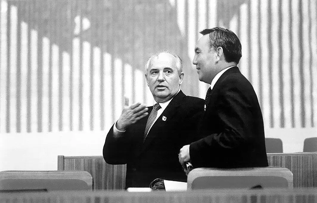 I съезд народных депутатов СССР Слова с этой страной он произнес с - фото 47