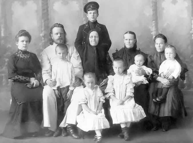 Огибенины Ольга Ксенофонтовна Макарий Мартинович Алёша Вера Клементьевна - фото 6