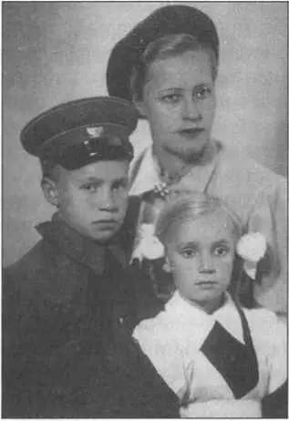 1 сентября 1954 года Судоплатову и Эйтингону всетаки немного повезло они не - фото 144