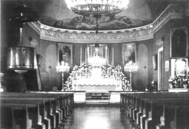 Главный алтарь церкви Святого Людовика 1930е Антирелигиозный плакат Папа - фото 13
