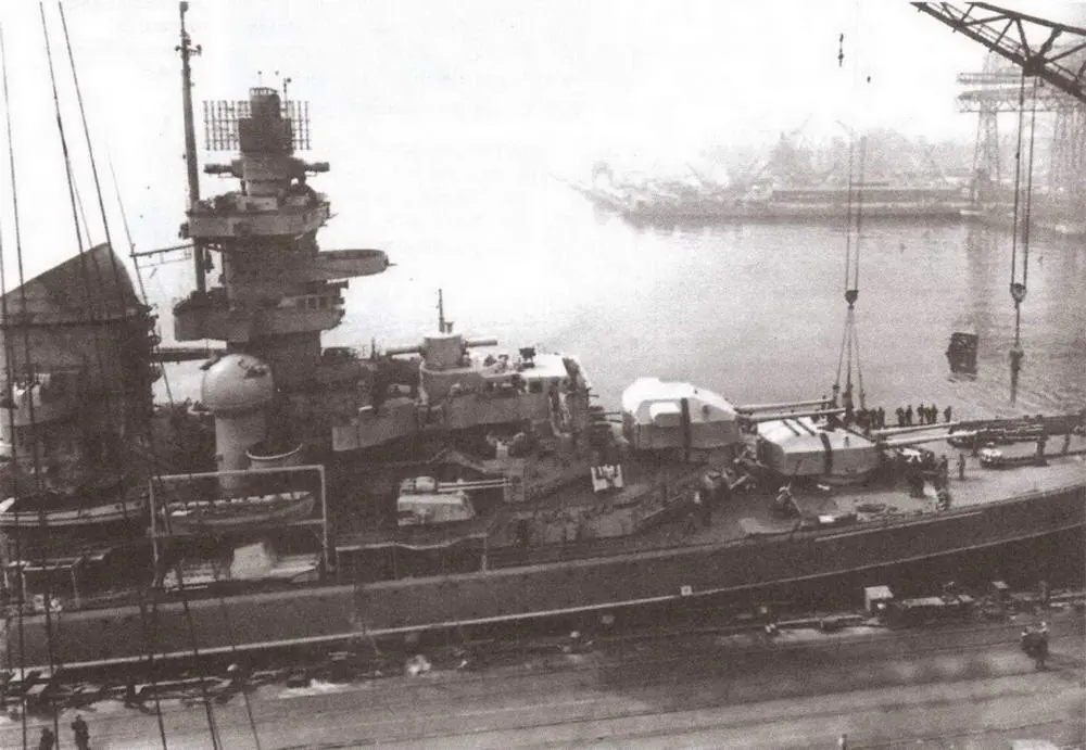 Принц Ойген после окончания войны Бостон февраль 1946 г Хорошо видны - фото 75
