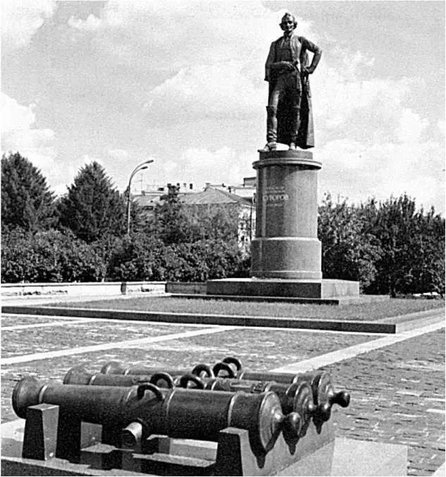 Памятник А В Суворову в Москве Скульптор О Комов А ведь Суворов ещё 23 - фото 150