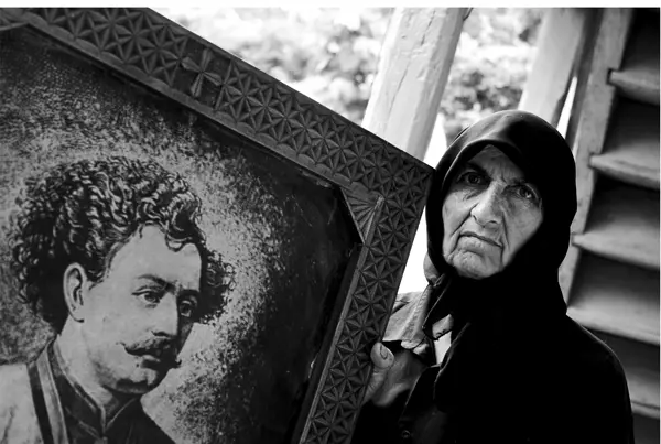 Доди Дадешкелиани с портретом предка правителя Верхней Сванетии князя - фото 72