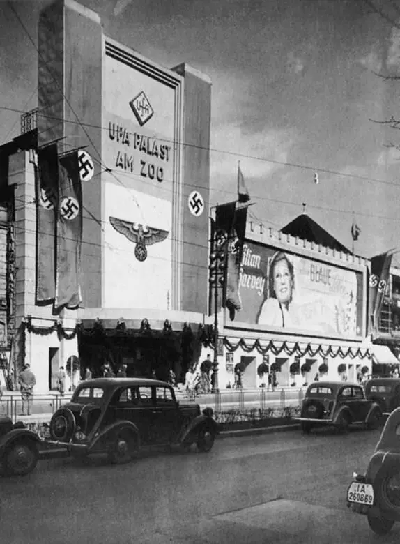 Очередная премьера в кинодворце студии УФА Апрель 1939 года По уровню игры - фото 93
