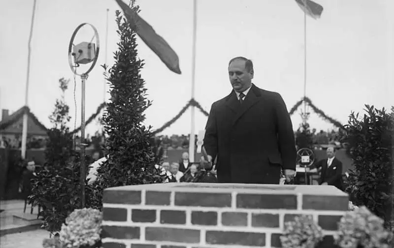 Ганс Бредов Владимир Зворыкин 65летний Пауль Нипков так описывал аппараты - фото 137