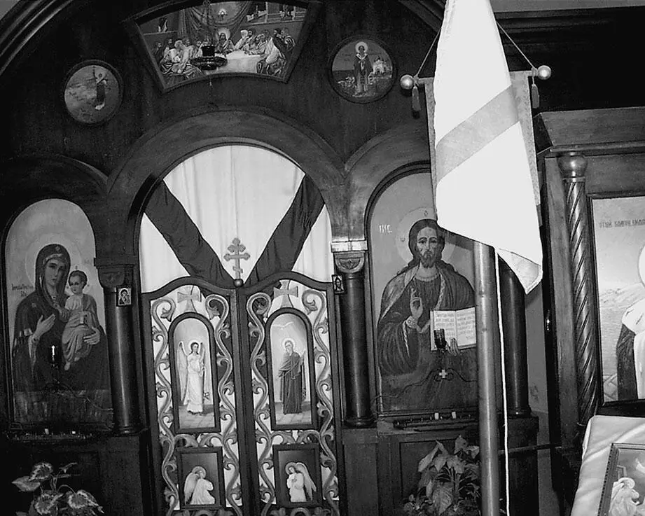 Внутреннее убранство храма Святого Благоверного Великого Князя Александра - фото 20