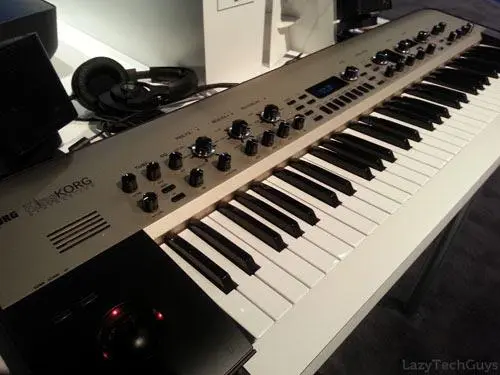 KingKORG Время тогда же Место действия Итэвон Магазин подержанных - фото 59