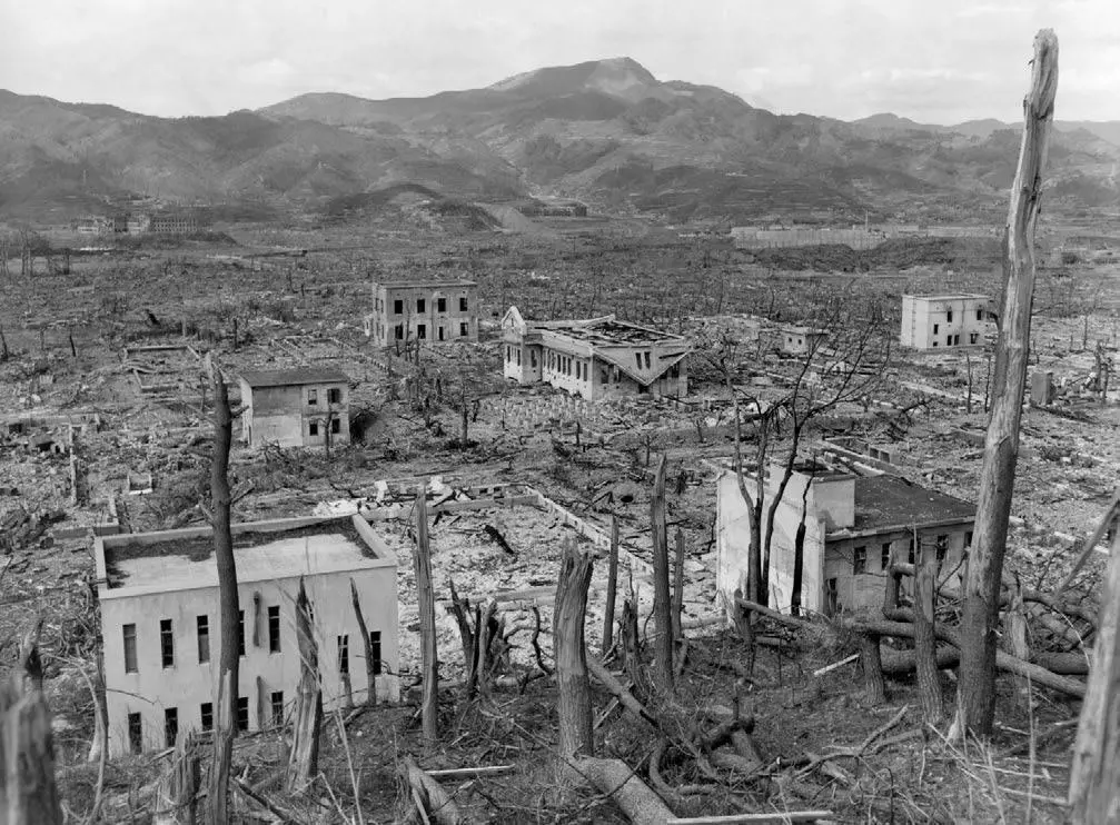 Нагасаки после сброса атомной бомбы 9 августа 1945 года Однако не стоит - фото 61