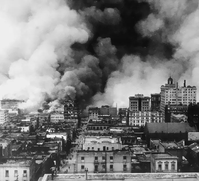 СанФранциско в огне После землетрясения 1906 г Землетрясение ощущалось на - фото 37