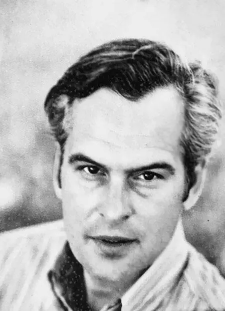 Золтан Латинович С 1971 г актер театра в Веспреме им Шандора Петефи Первая - фото 184