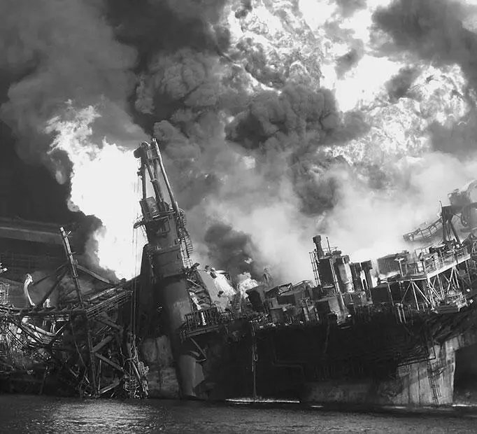 Взрыв нефтяной платформы в Мексиканском заливе Причиной аварии мог стать - фото 313