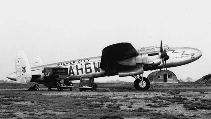 Avro Lancastrian1 на земле В течение следующих трех лет пассажиры злополучного - фото 401