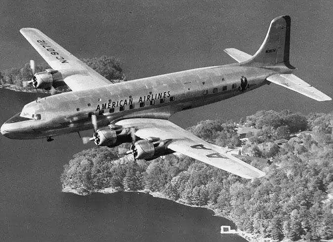 Douglas DC6 Выполнявший рейс из Чикаго в НьюЙорк самолет разбился после - фото 404