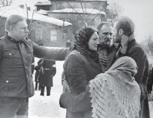 Восхождение фильм Ларисы Шепитько В Восхождении 1976 а также в начатом - фото 437