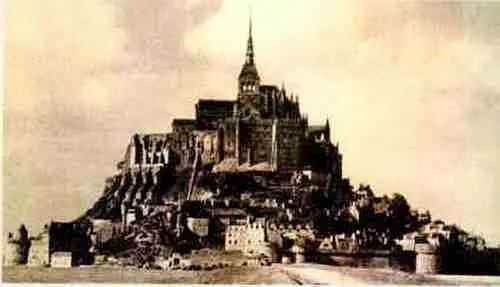 Монастырь Мон СенМишель Мон СенМишель один из немногих средневековых - фото 372