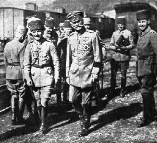 Энверпаша и германский фельдмаршал Макензен 8 сентября 1914 года правительство - фото 39