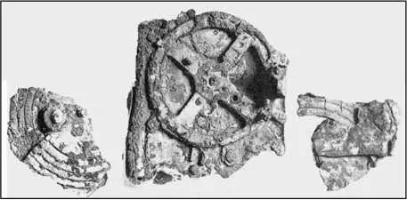 Механизм найденный у острова Антикифера Четыре тысячи лет назад в - фото 1