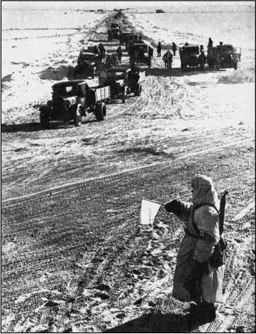 Дорога жизни Ладога 1942 г Быстро поднимающиеся аэростаты отжали самолеты - фото 286