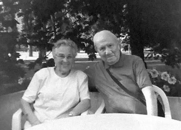 Сара Шехтер Дважды вдова с первым мужем в 1935м Либенштейн бежал из - фото 81