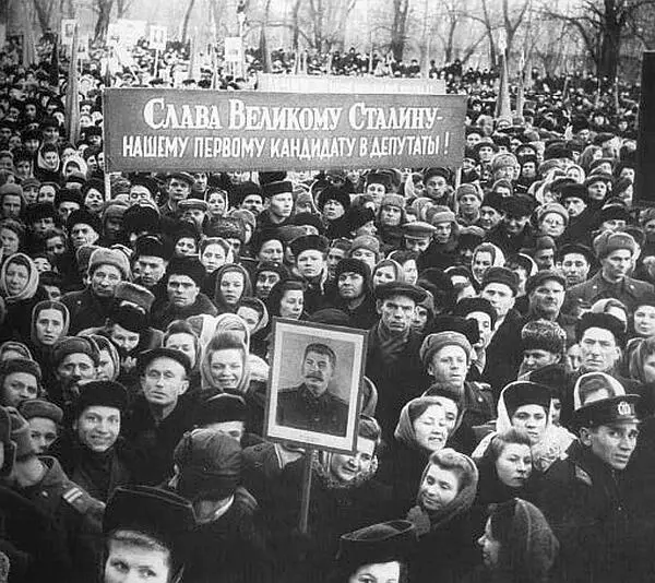 По случаюизбрания Главного в депутаты И могла ли отказаться от подсунутого - фото 90