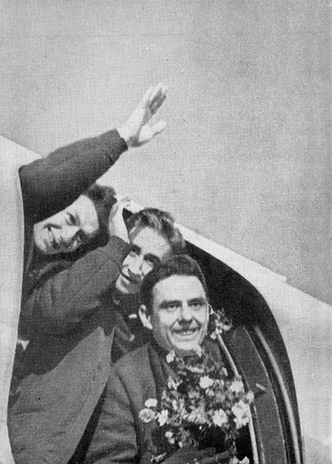 Октябрь 1964 года До свидания космодром Вернувшись из глубин космоса - фото 15