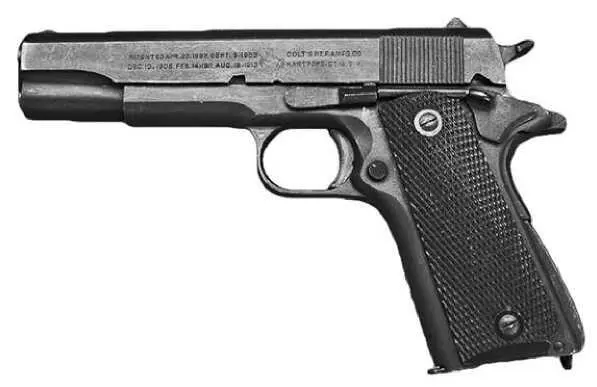 Модернизированный Colt M1911A1 с фирменным серым защитным покрытием Боевое - фото 114