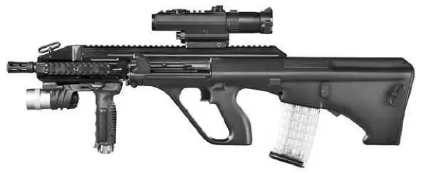 Последняя модель винтовки AUG AUG A3 Все органы управления винтовкой были - фото 146