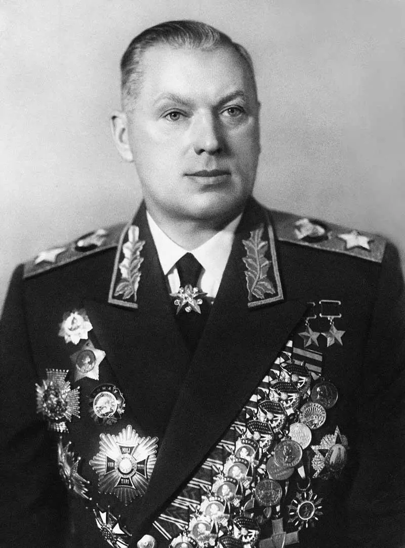 Маршал Советского Союза К К Рокоссовский Но такая формулировка не устраивает - фото 57
