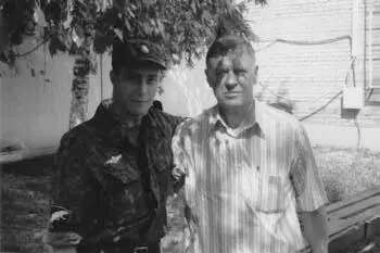 Вот и смена ветеранам подросла Чтобы стать настоящим мужчиной надо срочную - фото 24