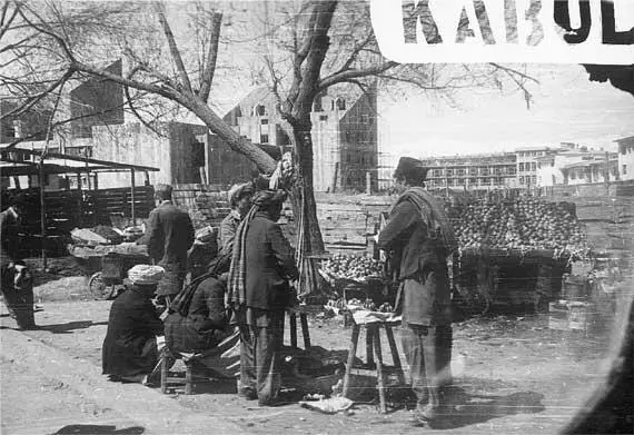 Кабул 1979 г В основном занимались агентурной работой За три месяца - фото 73