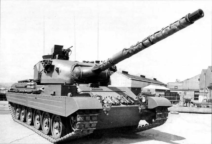 Основной боевой танк Виккерс Mk3 на заводском дворе фирмы в Элсвике - фото 40
