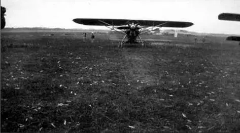 Истребители Накадзима тип 91 на полевом аэродроме 1930е годы Истребитель - фото 102