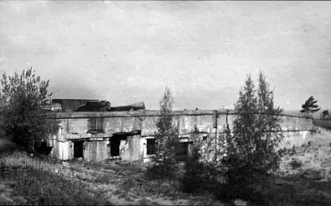 Вид с юговостока на первый башенный блок 1938 г Первая башня - фото 15