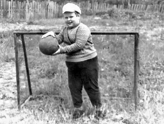 Владимир в 6 лет весил 72 кг В течение последующих десяти лет продолжал - фото 74
