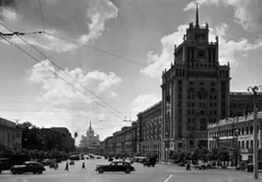 Открытая в 1956 г гостиница Пекин с одноименным рестораном на долгое время - фото 29