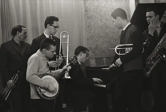 Джемсешн в кафе Синяя птица1965 г На фестивале Джаз66 На - фото 171