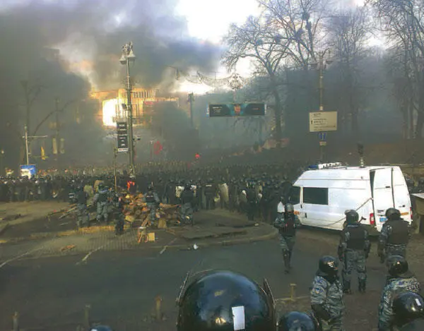 Начало конца Украины Наступление остановлено Утро 19022014 - фото 28
