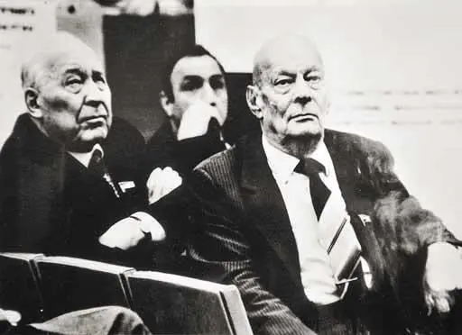 А П Александров и Е П Славский в Троицке 1970 г В 1975 году по состоянию - фото 32