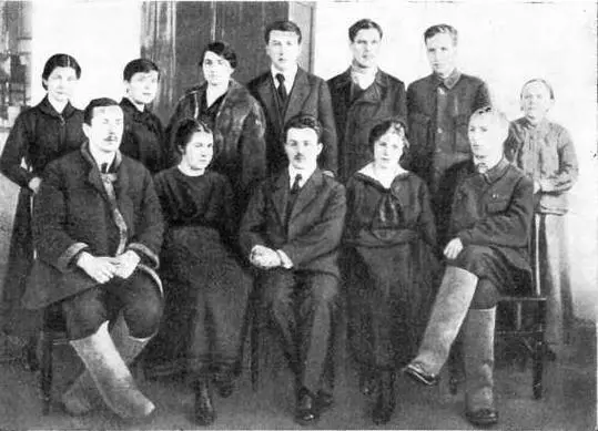 Пермь университет 1922 г Сидят слева направо В Н Беклемишев А О - фото 2