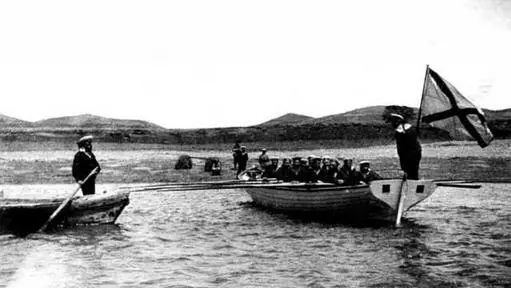 Плавсредства Забияки у Владивостока вверху и на реке Инкоу 1902 г В 11 ч - фото 133