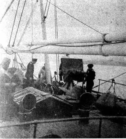 Перед выходом в море 1892 г 1 декабря 1888 г Стоя на Пирейском рейде - фото 22