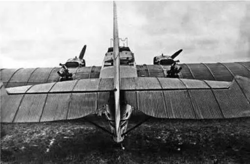 Новая компоновка ускорителей на ТБ1 1933 г На испытаниях летом 1933 г - фото 94