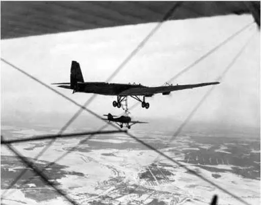 ИZ присоединился к ТБ3 23 марта 1935 г 29 марта Степанчёнок несмотря на - фото 128
