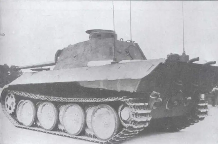 Командирский танк SdKfz267 изготовленный на базе Пантеры модели D - фото 52